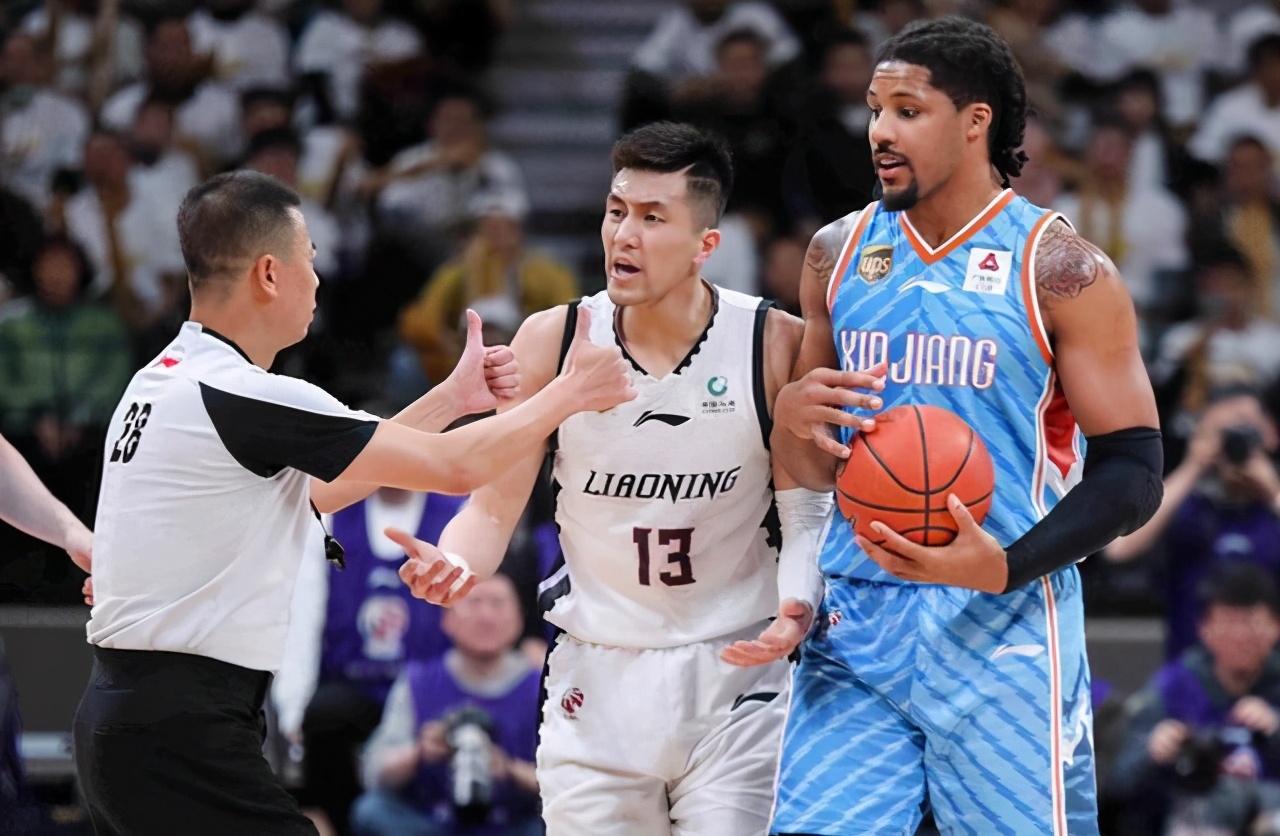 关于CBA季后赛赛程吃紧，菲尼克斯太阳今晨单刀错失，更衣室稳定，临场指挥获称赞的信息