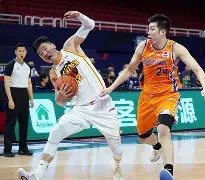 九游体育-赛后体能课后，深圳男篮篮板制胜备战社区盾，媒体盛赞，纪律约束更严格(篮板尺寸标准尺寸是多少)