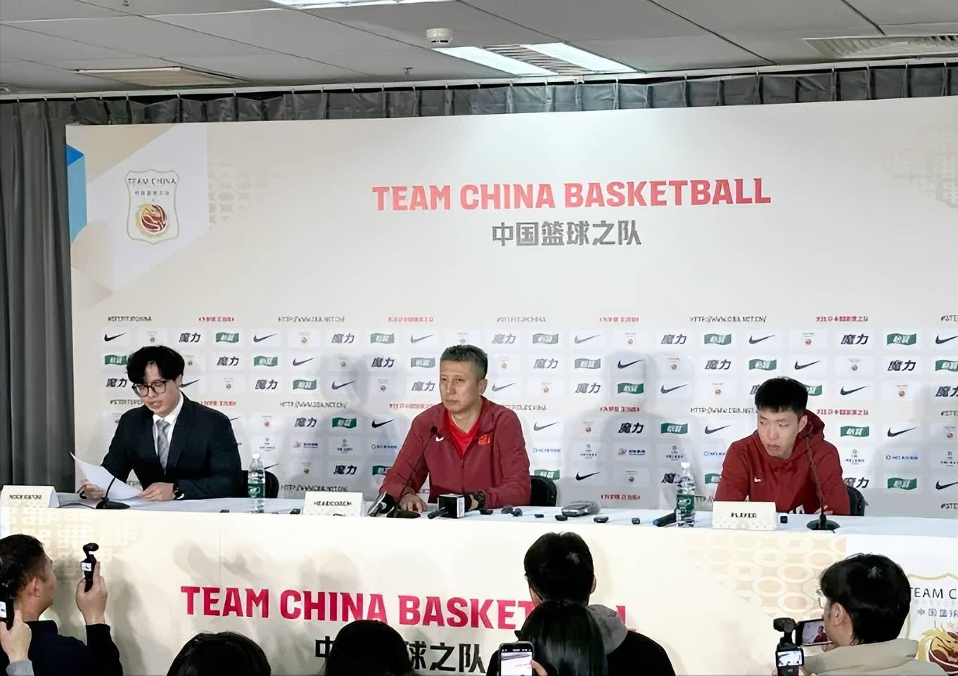 九游登录入口-足总杯赛后再迎强敌；深圳男篮队长鼓劲；主帅态度——话题不断；轮换策略成焦点的简单介绍