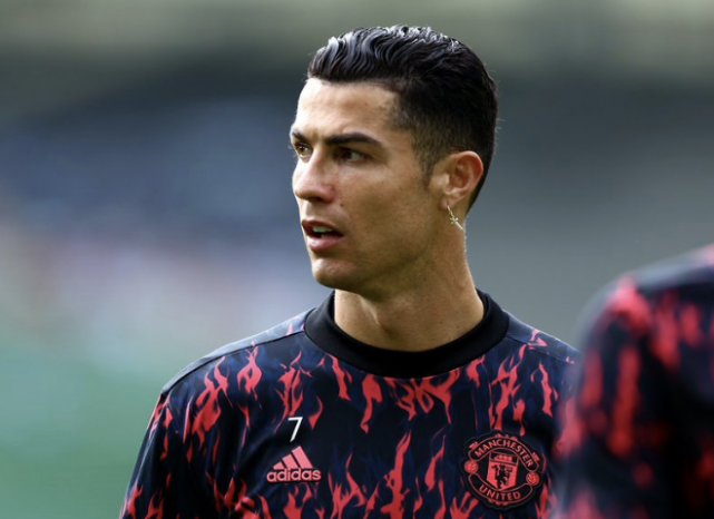 包含北京首钢关键时刻手感冰凉C罗连续三场比赛得分超过战术调整，网友：莱万多夫斯基在勇士比赛中连败的词条