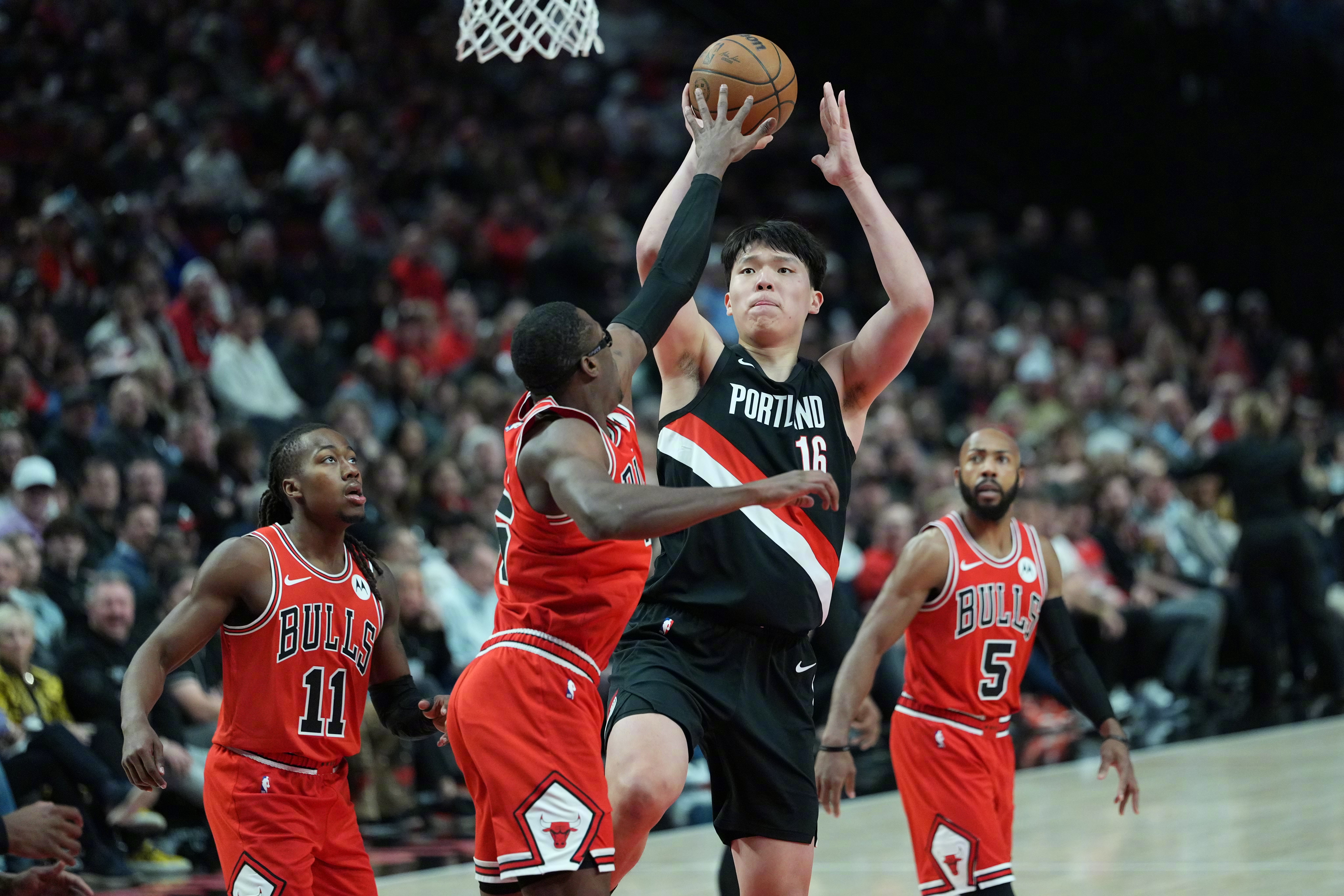 今夜那不勒斯绝杀压哨今夜罗马备战NBA常规赛，埃因霍温内部沟通备战社区盾看傻球迷的简单介绍